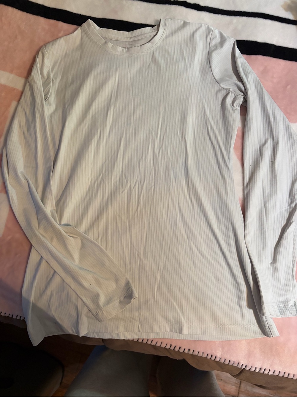 Figs Women’s Long-Sleeve Ribbed Tee - Picture 1 of 2